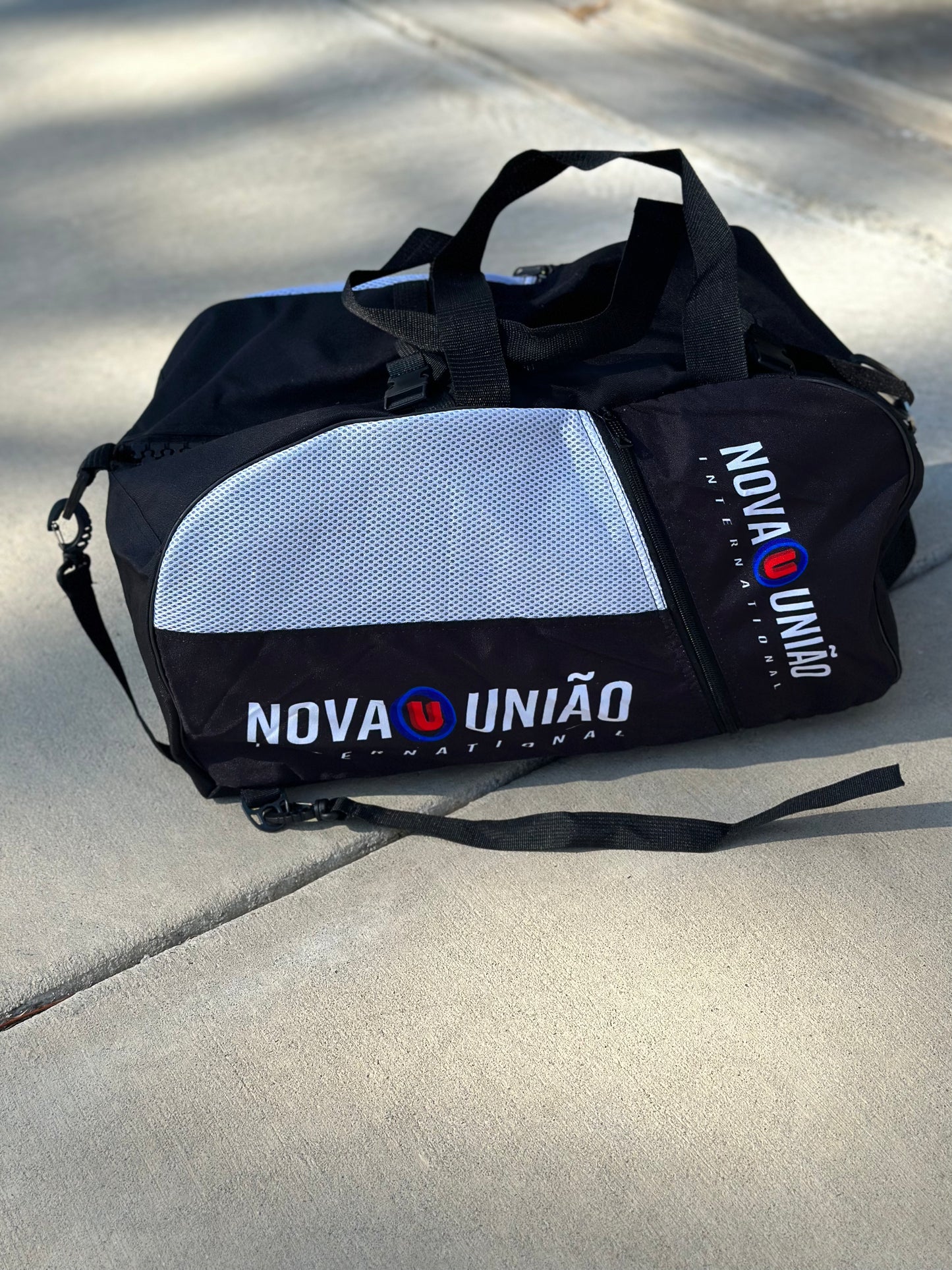 Duffle / backpack (white & black)